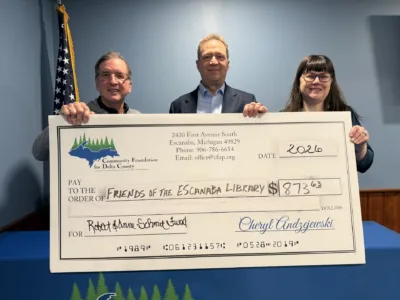 Friends of the Escanaba Library  receives Schmidt funds